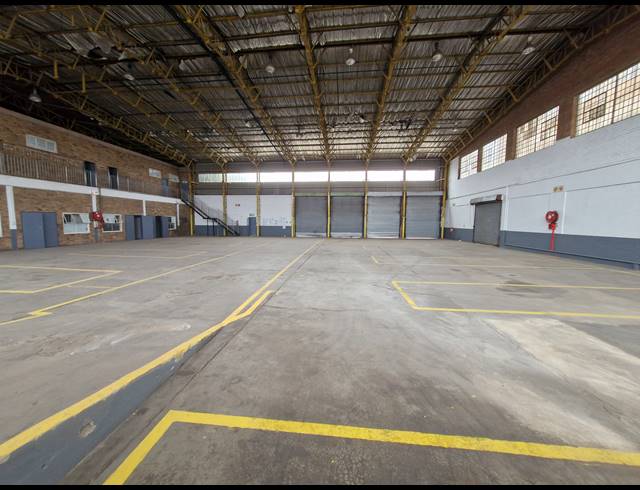 2,722M² WAREHOUSE TO LET IN BENROSE